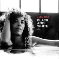 Biel, Julia Black And White Vol.1